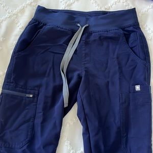 Figs XS navy women’s pants
